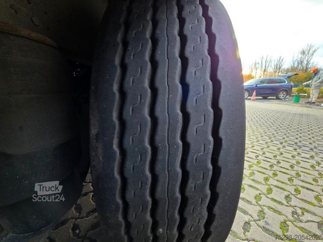 Auflieger mit Pritsche & Plane SCHMITZ CARGOBULL SCS 24/L / Palettenk. / Staplerh. / Lenk.