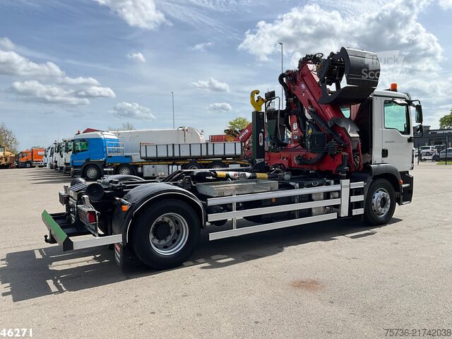 Koukkuvarsijärjestelmä Man TGM 18.290 Euro 6 HMF 14 Tonmeter Z-kraan Just ...