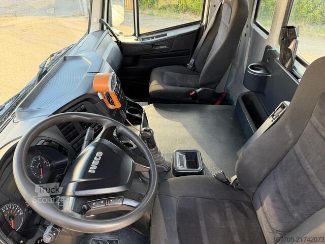 Betonszállító teherautó Iveco TRAKKER 500