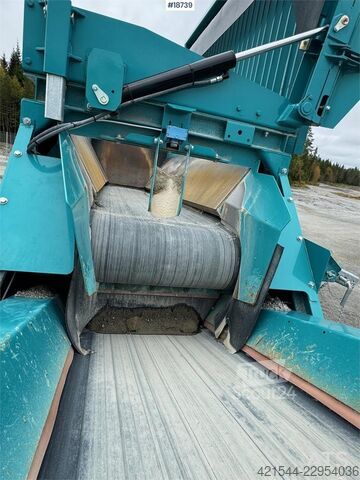  Powerscreen Chieftain 1400 Screening plant