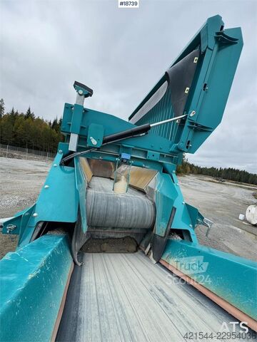  Powerscreen Chieftain 1400 Screening plant
