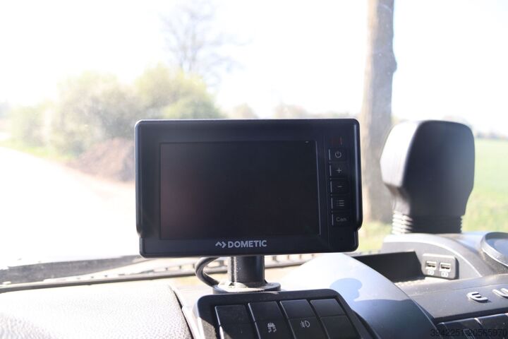 Vrachtwagen met bakwagen Iveco eurocargo 120-190