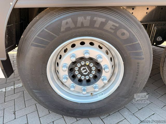 Kofferauflieger KRONE Koffer-Sattelauflieger mit Ladebordwand