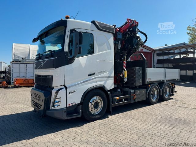 LKW mit Pritsche (offen) VOLVO FH500 6x4mit Fassi F545 2.27 JIB Winde sofort