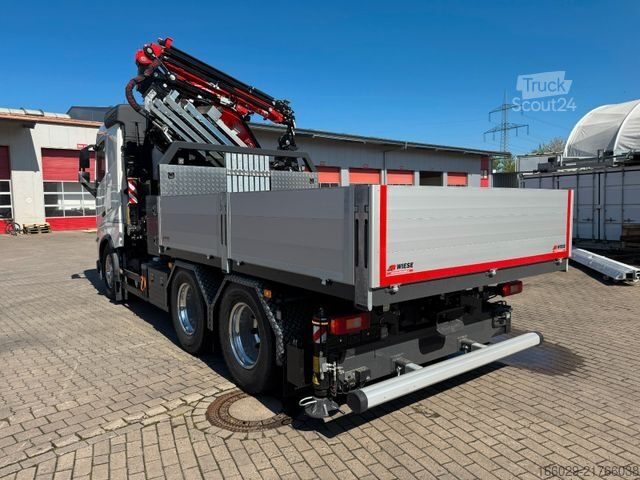 LKW mit Pritsche (offen) VOLVO FH500 6x4mit Fassi F545 2.27 JIB Winde sofort