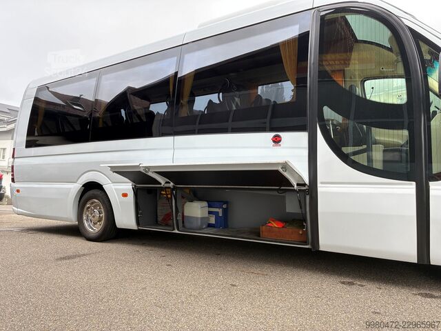 Kleinbus Mercedes-Benz Sprinter