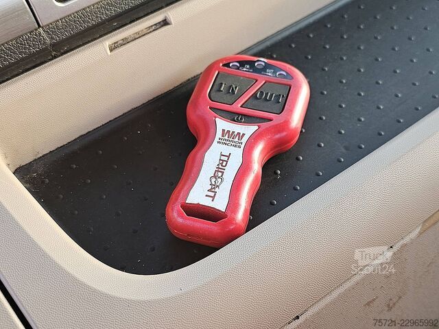 M.A.N. 26.320 TGS maszyna z hydraulicznymi najazdami MAN 26.320 TGS HYDR. RAMPS MACHINE