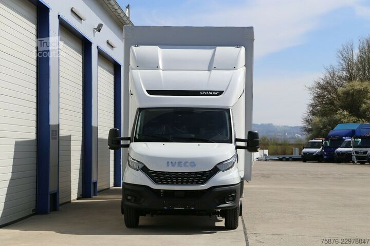 Gardinsidet varebil IVECO Daily 70C21A8/P Planenaufbau 550x248x280 cm LBW