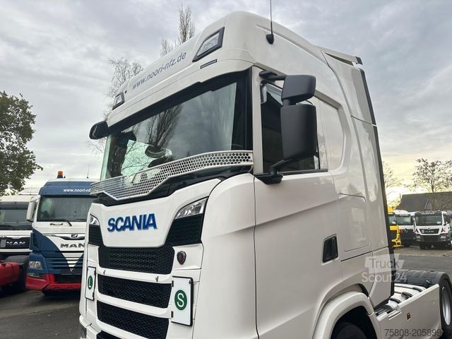 Standard dragbil SCANIA S500 2Tanks 1200Liter Retarder Navi