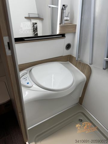 Autorulotă Yucon Microliner 7.0 GD 4.1 t 4x4 K-Peak Markise