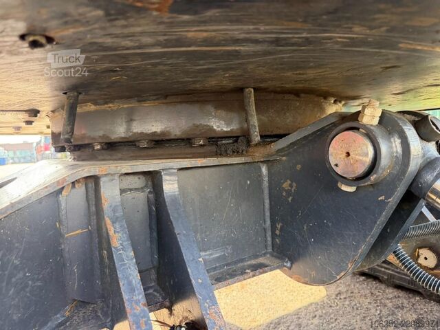 DOOSAN DX 50 Z-7 5.4T - *FULL HYDR - *CENTRAL GREASING* - *HYDR QUICKHITCH - 3 BUCKETS / LÖFFELN - * DOOSAN DX 50 Z-7 5.4T - *FULL HYDR - *CENTRAL GREASING...