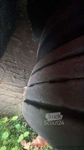 Polpriklopnik z nizko nakladalno ploščadjo KÄSSBOHRER KSLA RJ Mega Jumbo Tieflader tele Wie Neu