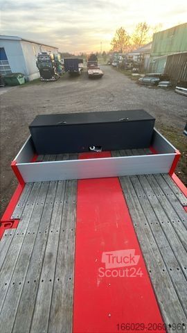 Polpriklopnik z nizko nakladalno ploščadjo KÄSSBOHRER KSLA RJ Mega Jumbo Tieflader tele Wie Neu