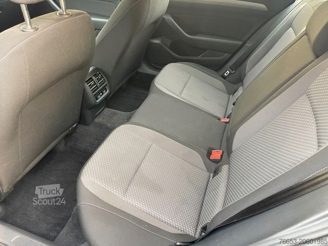 Minibus VOLKSWAGEN Passat Variant 110kw TDI DSG * Navi * Klimaauto.