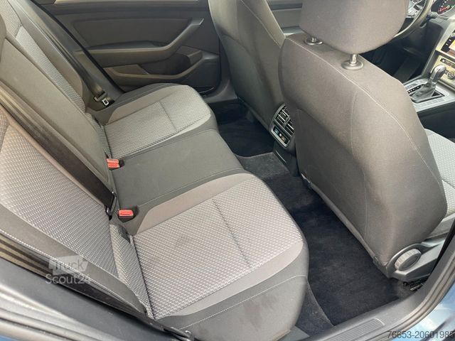 Minibus VOLKSWAGEN Passat Variant 110kw TDI DSG * Navi * Klimaauto.