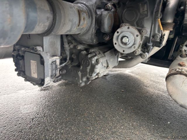 Standardowy ciągnik siodłowy DAF XG+ 530 Retarder + PTO