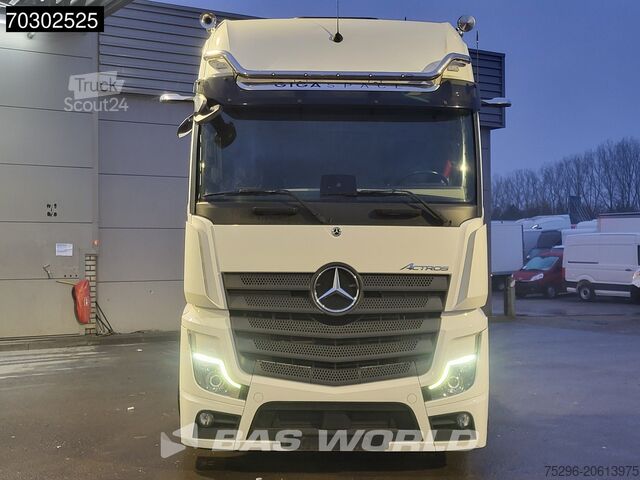 Volumetrekker Mercedes Actros 1845 4X2 GigaSpace Mega Retarder 2xTanks...