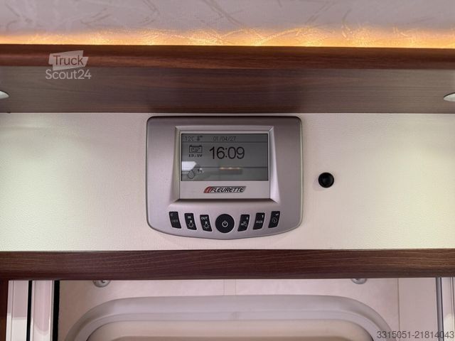 Integrerad husbil FLEURETTE Pilote Wincester Florium Solar+TV+Queensbett+AHK