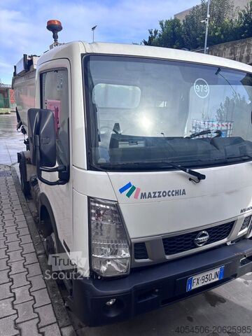 Compactador Nissan Cabstar