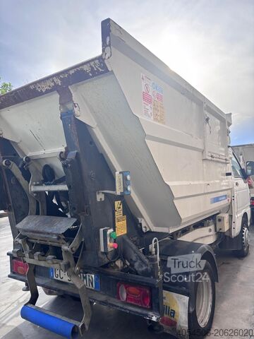 Compactador Piaggio Porter