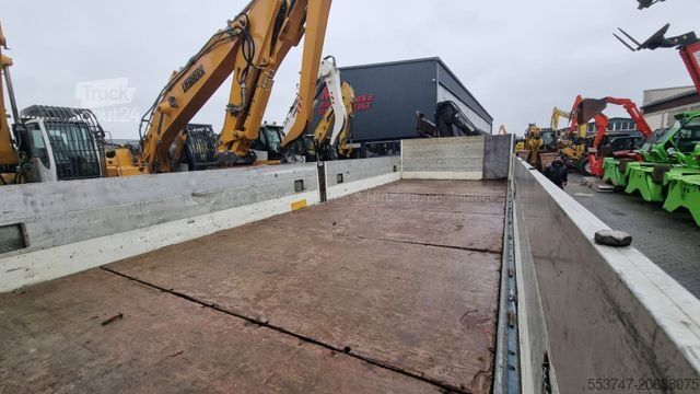 Vrachtauto met open laadbak MERCEDES-BENZ Mercedes Benz Axor 1833 L