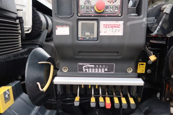 Krano sunkvežimis MAN TGS 35.360 Kraanwagen + oprijwagen Hiab 228 E3