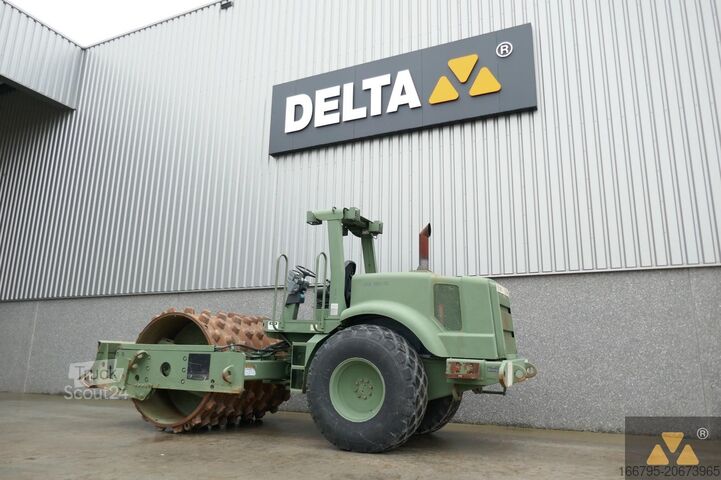 Yhden rummun rulla Caterpillar CS563D Ex-army