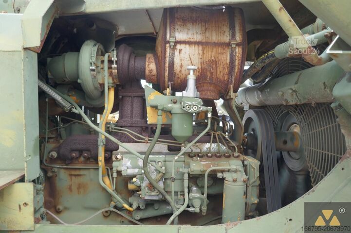 Puskutraktori Caterpillar D7F Ex-army