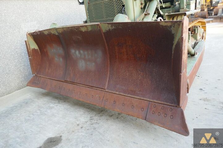 Puskutraktori Caterpillar D7G Ex-army