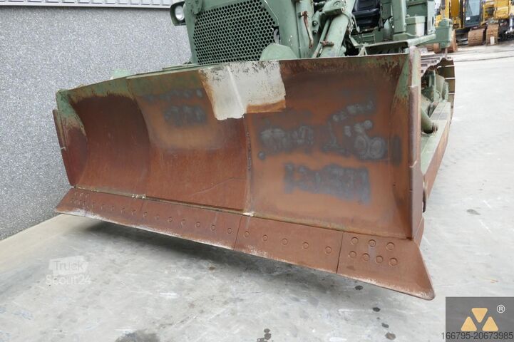 Puskutraktori Caterpillar D7G Ex-army