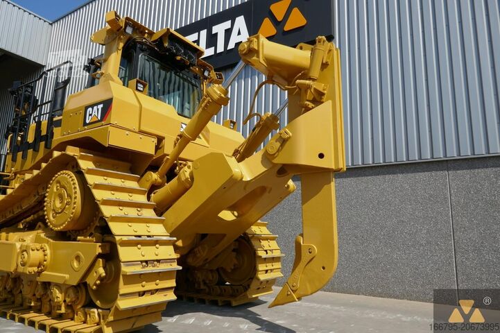 Puskutraktori Caterpillar D9T