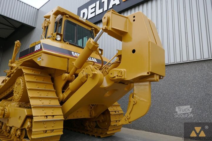 Puskutraktori Caterpillar D8N