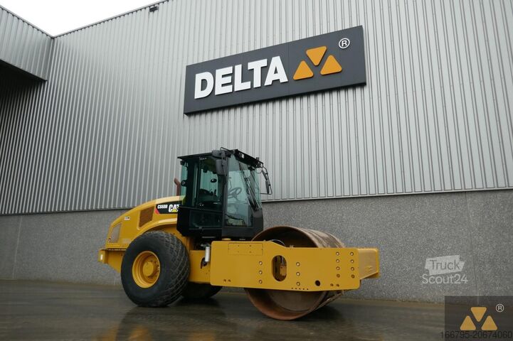 Yhden rummun rulla Caterpillar CS68B