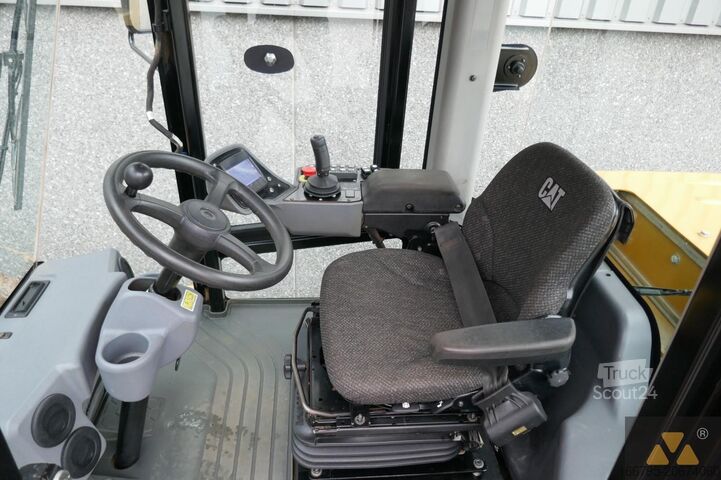 Yhden rummun rulla Caterpillar CS68B