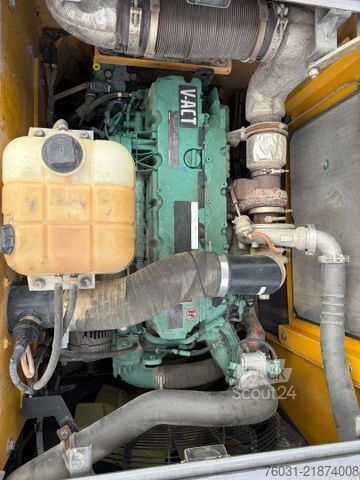 Excavatrice à chaînes VOLVO EC 250EL Excavator Hammerline Quick Coupler