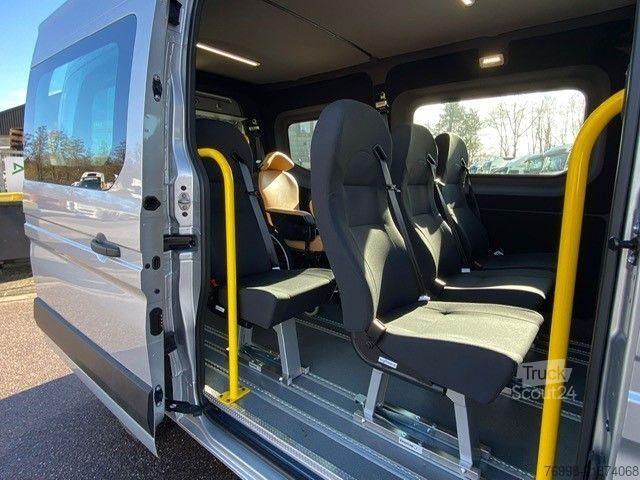 Minibus RENAULT Master 170.35 Rollstuhltransporter + Lift