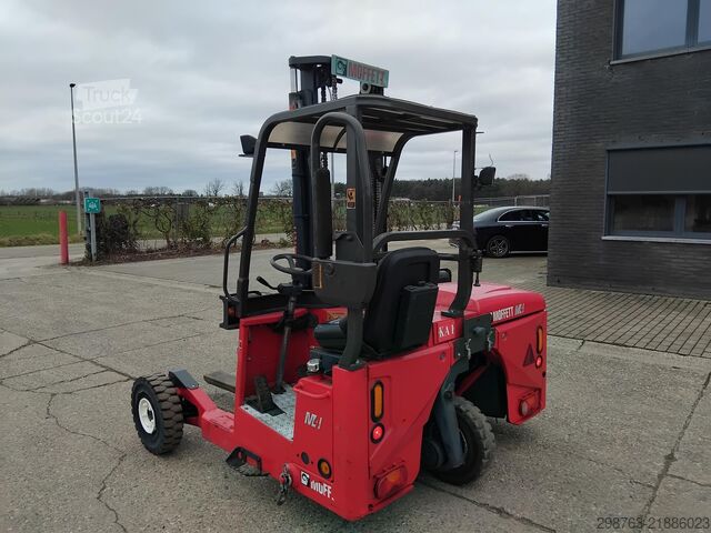 Terrenggående gaffeltruck Moffett M4 20.3