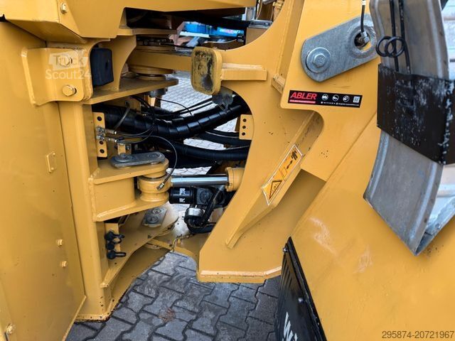 Riteņu iekrāvējs CATERPILLAR 938H Klima Kamera Zentralschmierung