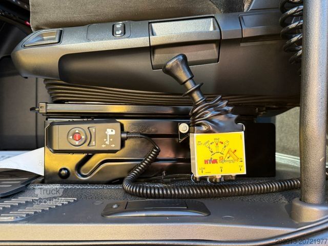 Standard SZM MERCEDES-BENZ ACTROS 1846 4x4 HAD Eur 6 Kipphydraulik Retarder