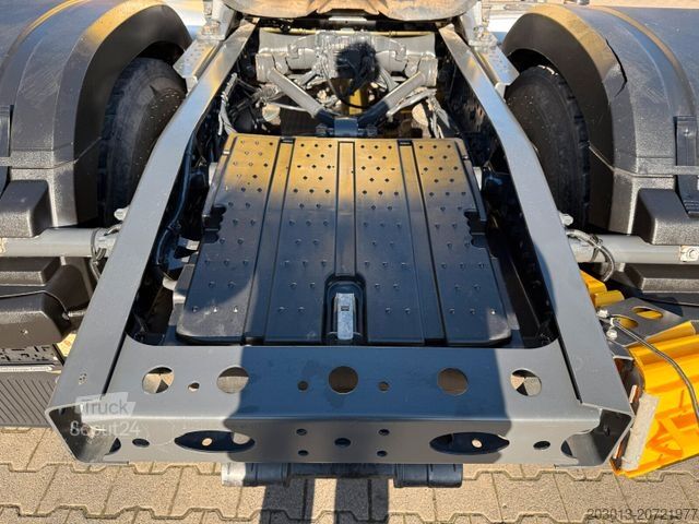 Standard SZM MERCEDES-BENZ ACTROS 1846 4x4 HAD Eur 6 Kipphydraulik Retarder