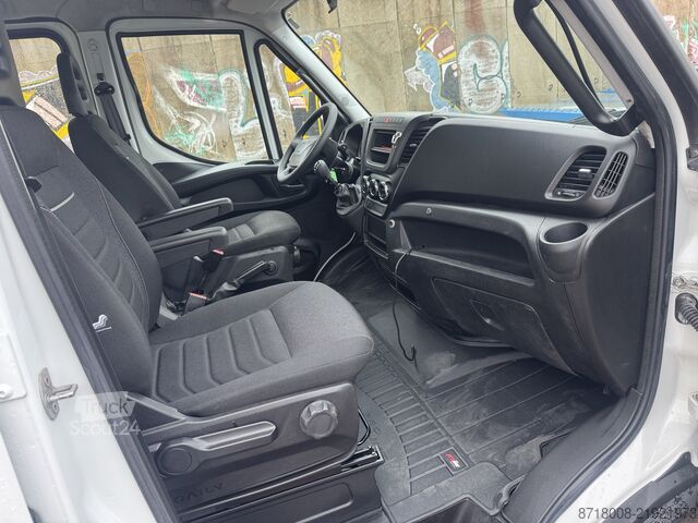 Vehicul de tractare Iveco Daily 65C15 Abschleppwagen Haken Doka