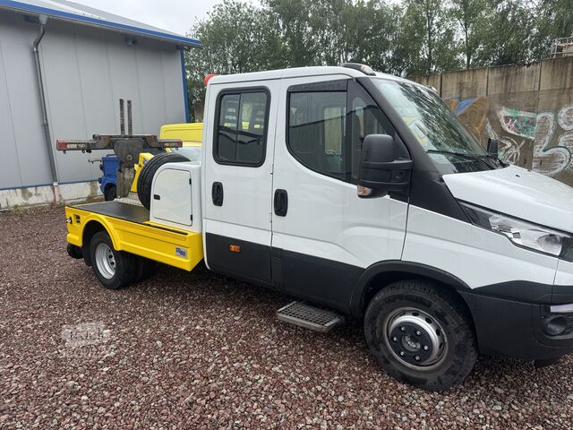 Vehicul de tractare Iveco Daily 65C15 Abschleppwagen Haken Doka
