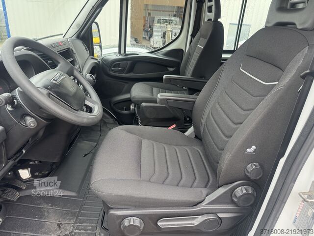 Vehicul de tractare Iveco Daily 65C15 Abschleppwagen Haken Doka
