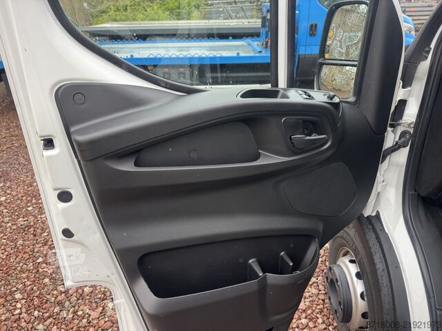 Vehicul de tractare Iveco Daily 65C15 Abschleppwagen Haken Doka