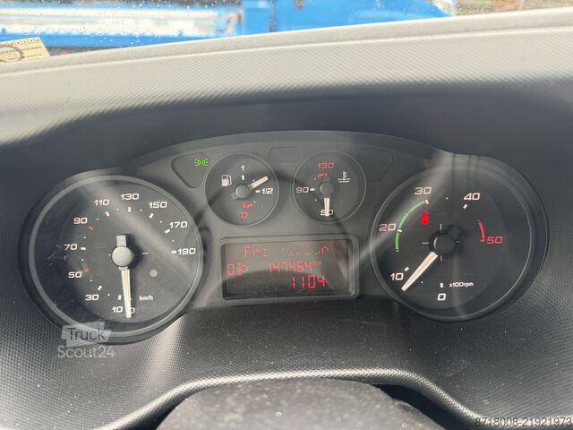 Vehicul de tractare Iveco Daily 65C15 Abschleppwagen Haken Doka