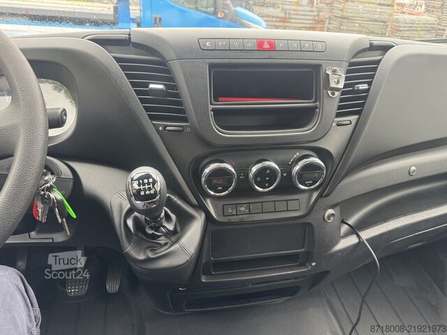 Vehicul de tractare Iveco Daily 65C15 Abschleppwagen Haken Doka