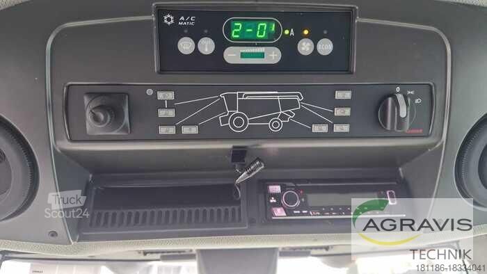 حصادة دراسة Claas LEXION 7500