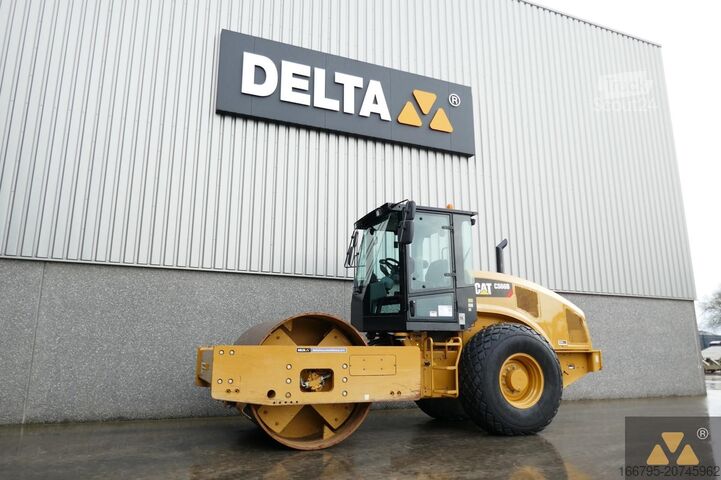 Enkele wals Caterpillar CS66B