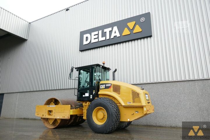 Enkele wals Caterpillar CS66B
