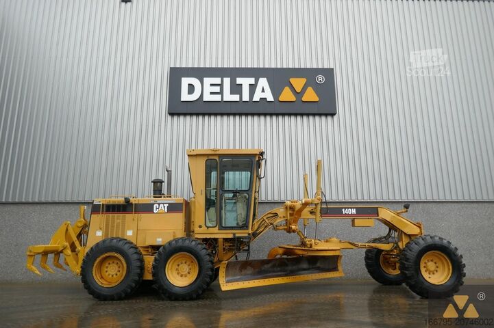 Grader Caterpillar 140H Ex-army